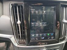 Volvo V90 MOMENTUM 2.0D 2018a