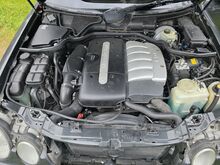 MERCEDES-BENZ E 270 CDI T