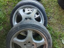 Mercedes-Benz R18 valuveljed