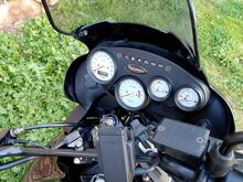 Triumph 900 (885i) / 62800 km / 61 kw. / kohvrid