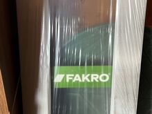 Uus Fakro katuseaken koos ääriseplekkidega