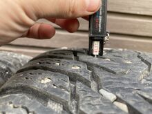 215/65/17” Nokian шипованные шины