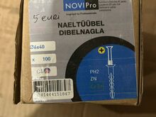 Erinevad kruvid ja kruvid dübliga