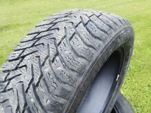 Nokian 205/55 R16 naastrehvid