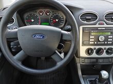 Ford Focus Trend 1.6 R6 74kW