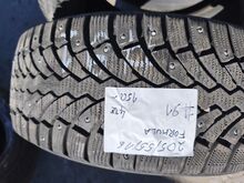 205/55R16 шипованные шины 4 шт.