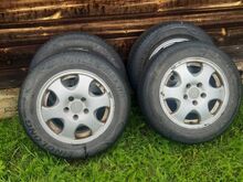 R15 rehvid velgedega