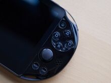 Sony Playstation Vita 2000 Slim + SD2Vita 64GB