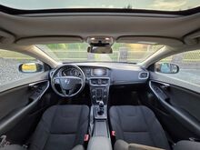 Volvo V40 Kinetic 1.6 D2 84kW, reg. tasu makstud!