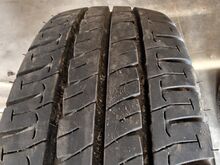 Michelin Agilis 215 70 r15c