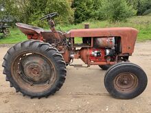 Traktor T-25