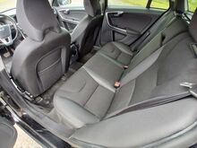 Volvo V60 MOMENTUM 2.0 D 120kW 2011A