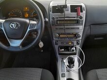 TOYOTA AVENSIS