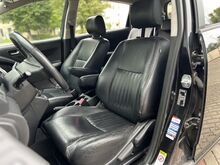 7-kohaline Toyota corolla Verso