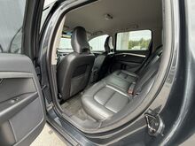 Volvo V70 Facelift 2.4 R5 D5 129kW, JÄRELMAKS!