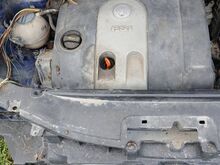 VW TOURAN 1,6 FSI