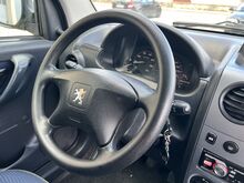 Peugeot Partner 1,4 55kw, 5 KOHTA