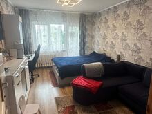 Квартира с планировкой на обе стороны дома в районе Ма�