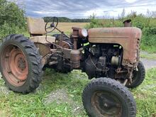 Traktor DT-14