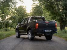 Toyota Hilux 3.0 automaat reg makstud.