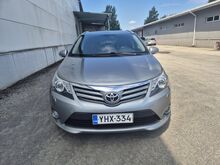 Toyota avensis d4d diisel manuaal