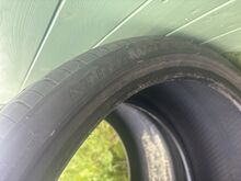 275 30 R21