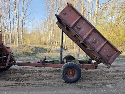 Traktori kallutav haagis