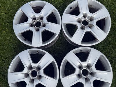 Audi originaalveljed R16