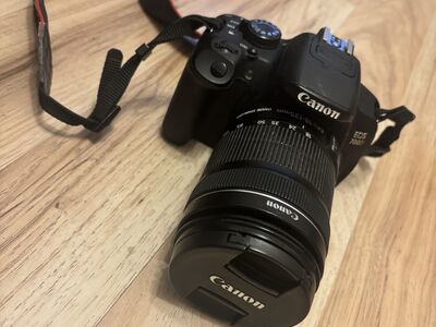Canon EOS 700d