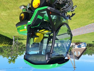Садовый трактор John Deere