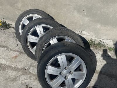 Toyota valuveljed