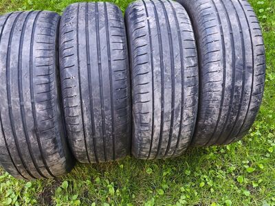 Suverehvid 215/60 R16 Nexxen.
