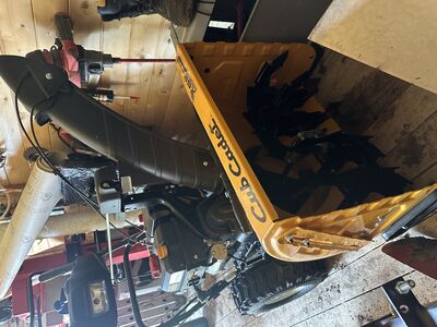 Lumefrees Cub Cadet XS2 61 SWE