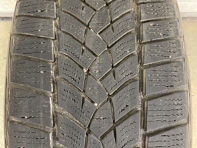 Rehvid 215/50 R19