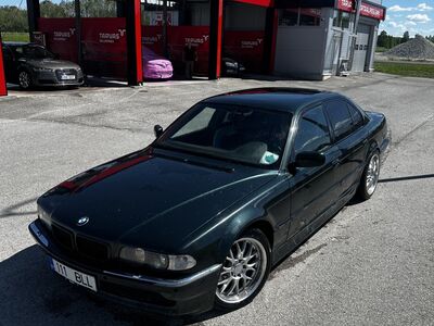 BMW 730 E38