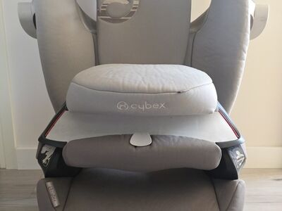 Автокресло Cybex
