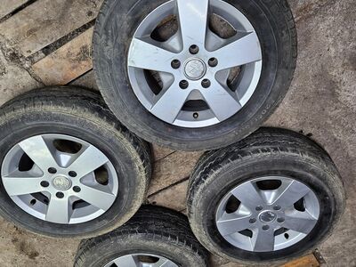 5x120 / 118 205/70R15