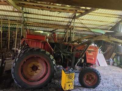 Traktor T-25