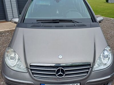 Mercedes-Benz A180