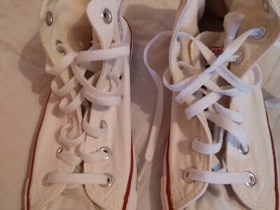 Valged Converse ketsid nr 38.