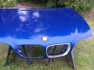 BMW kapott