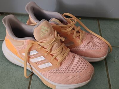 Adidas Bounce naiste jooksutossud 38.5