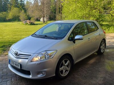 2012 Toyota Auris