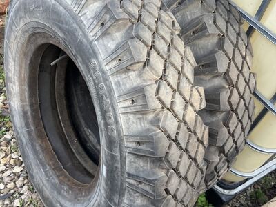 Veoauto ZIL 130 uued rehvid 2tk