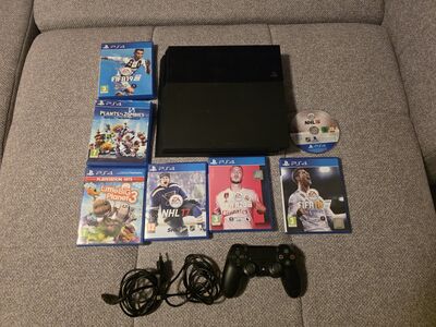 Sony PlayStation 4 500 GB + pult + 7 mängu