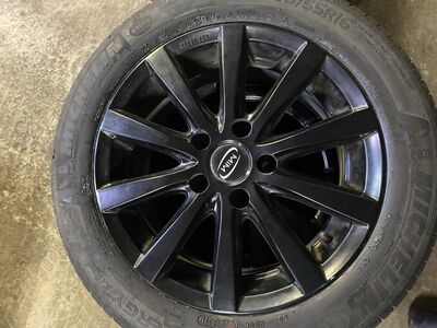 Suverehvid ja veljed Dacia Duster 5x114 R16 ET45
