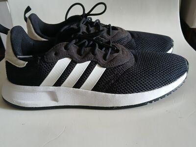 Adidas tossud