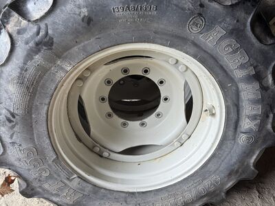 Müüa rehvid BKT 420/85R28 2tk