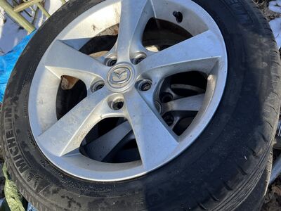 Mazda valuveljed Michelin suverehvidega R16
