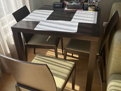 Laud ja 4 tooli
